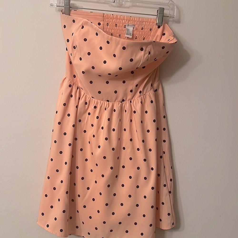 👗Forever 21 Peach polka dot side zipper strapless mini dress size M